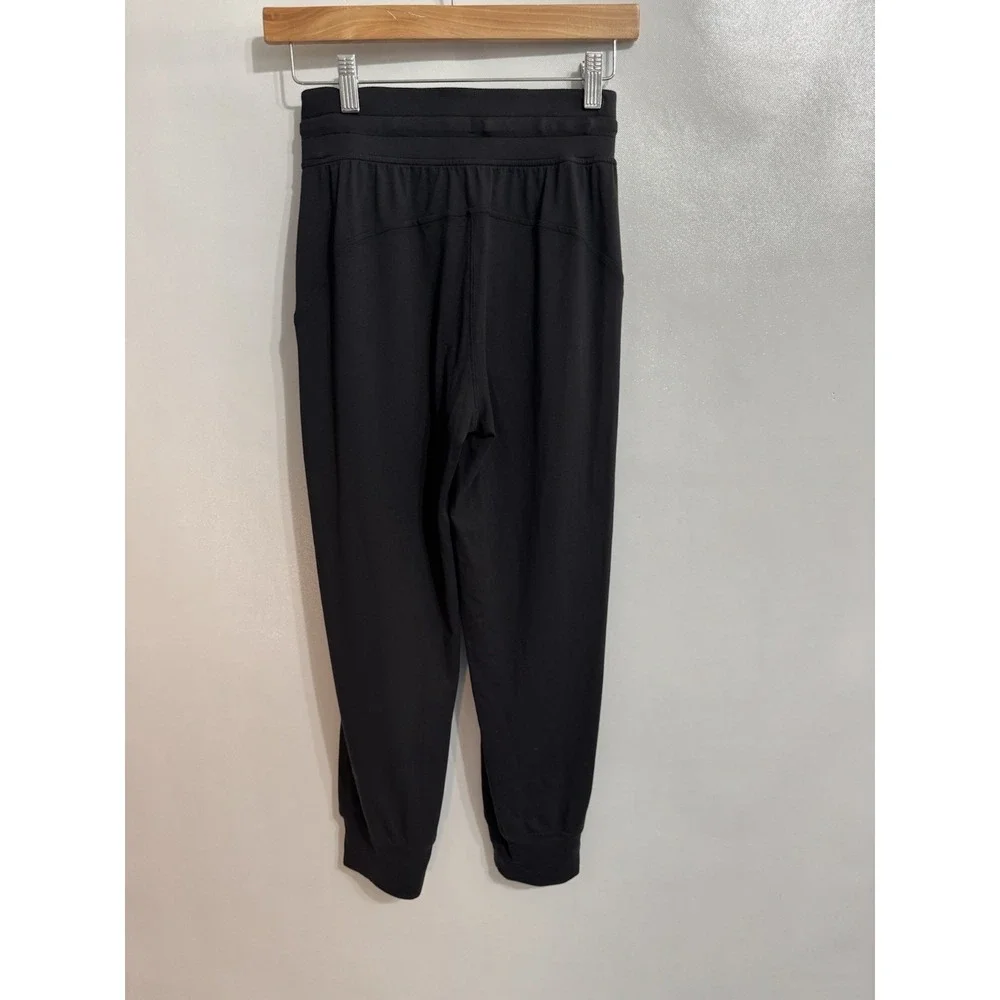 Lululemon Size 2 Pants Womens Black High Rise Crop Jogger Ready to Rulu